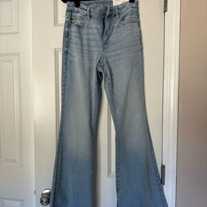 American Eagle Outfitters Faded Blue Curvy Flare Wide Leg Jeans NWT
